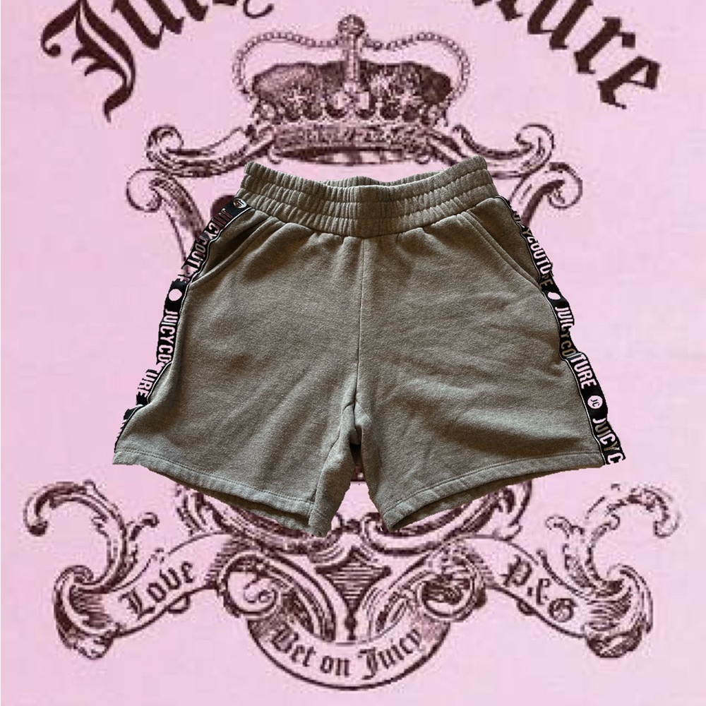 Grey Juicy couture shorts !